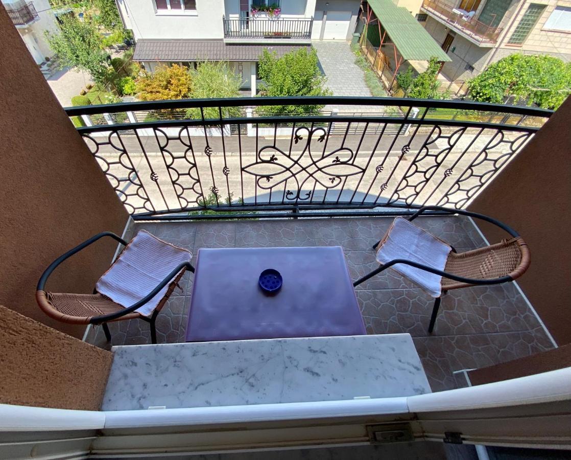 Big Apartment 3 Bedrooms Bihać Exterior foto