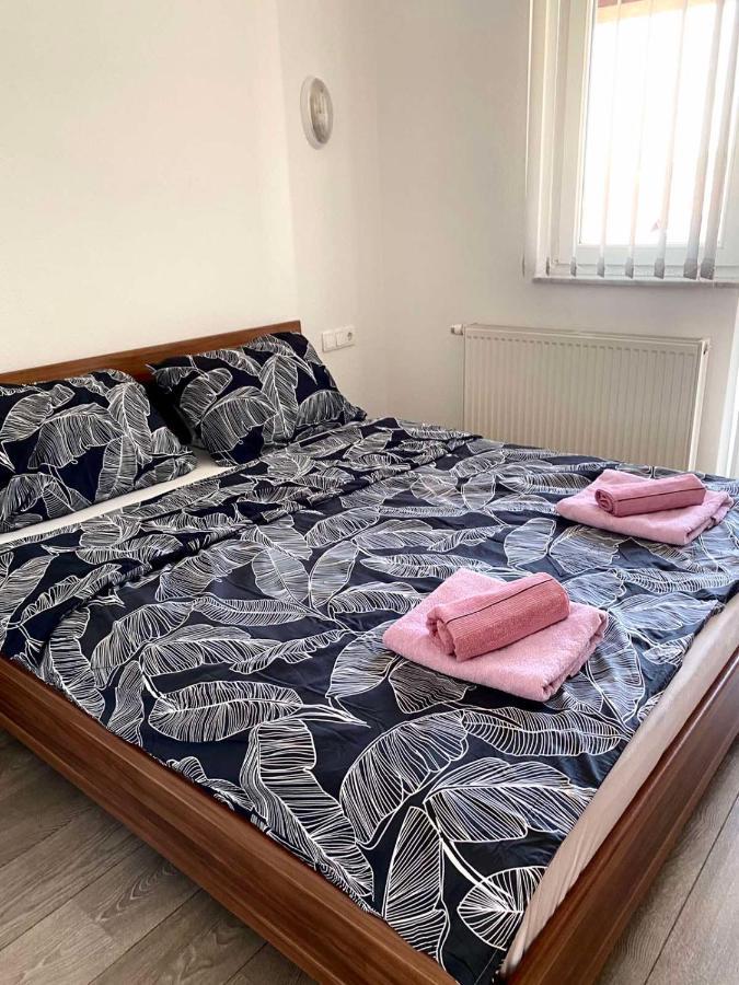 Big Apartment 3 Bedrooms Bihać Exterior foto